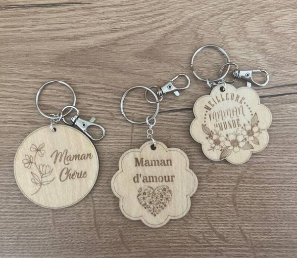 Porte-clés en bois gravé