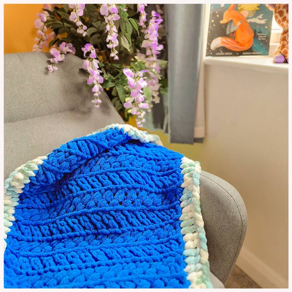 Puffy Handmade blankets / Blue Sky