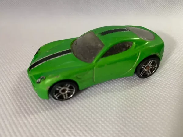 2017 Hot Wheels Alfa Romeo 8c Competizione Green