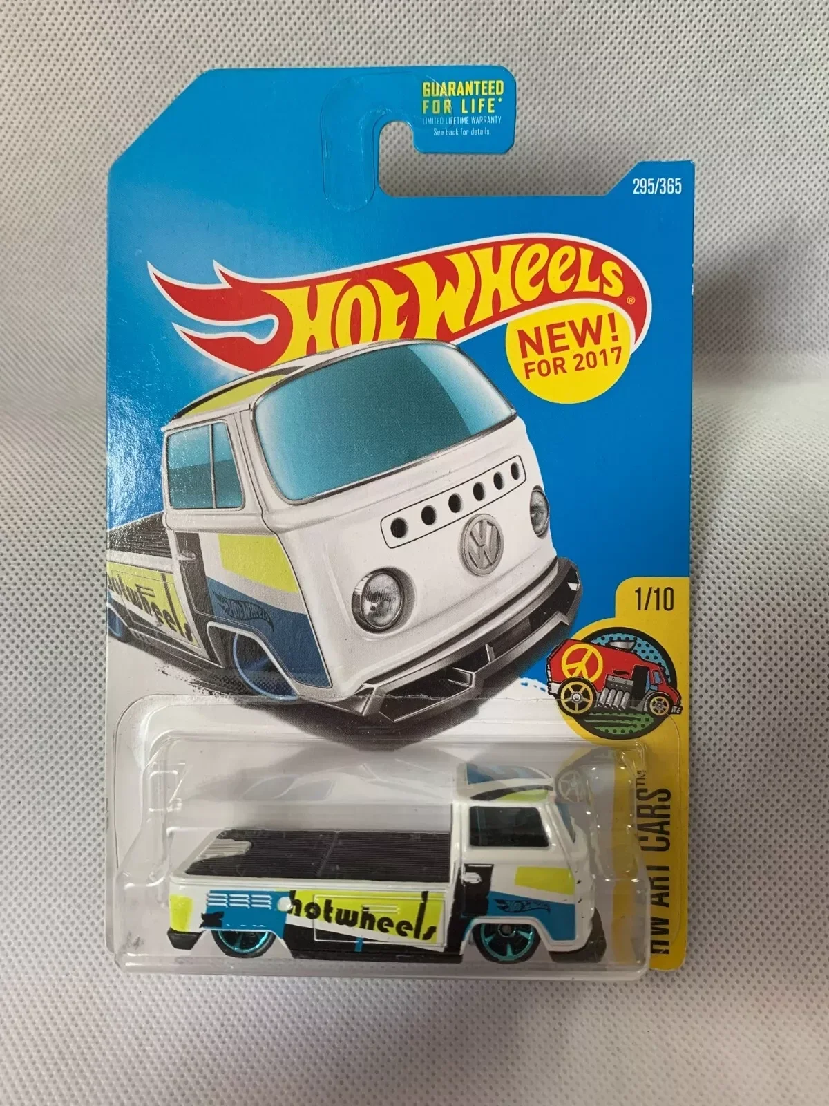 HOT WHEELS VOLKSWAGEN T2 PICKUP HW ART CARS 2017 1/10