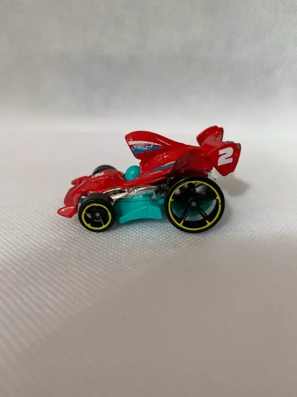 2015 Hot Wheels 70 Dodge Challenger hemi