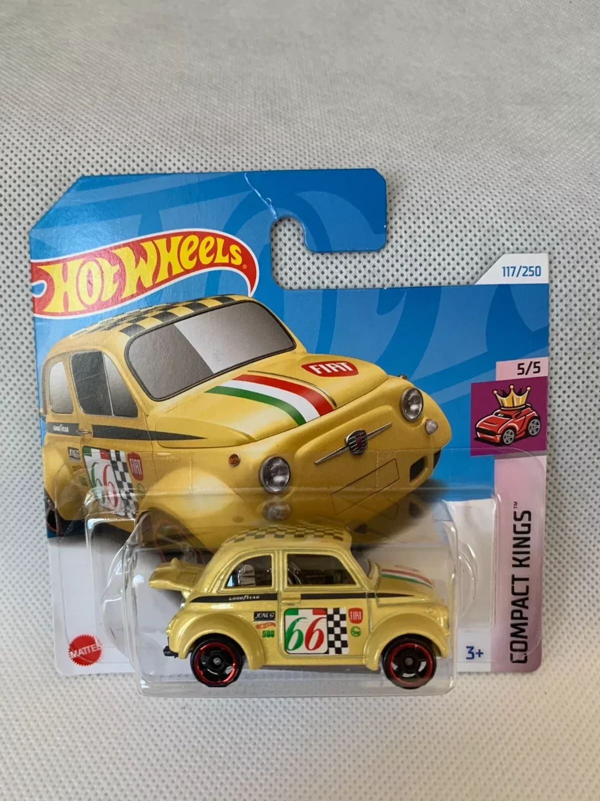 Fiat 500 Hot Wheels Compact 2024 117/250 1:64 Modellauto