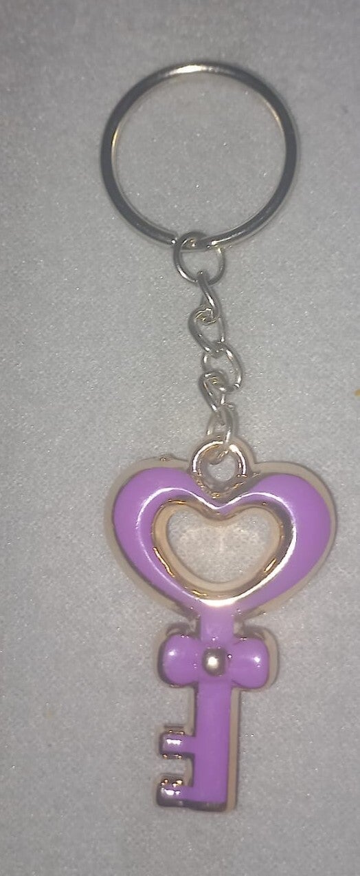 Paarse Sleutelhanger met goud.