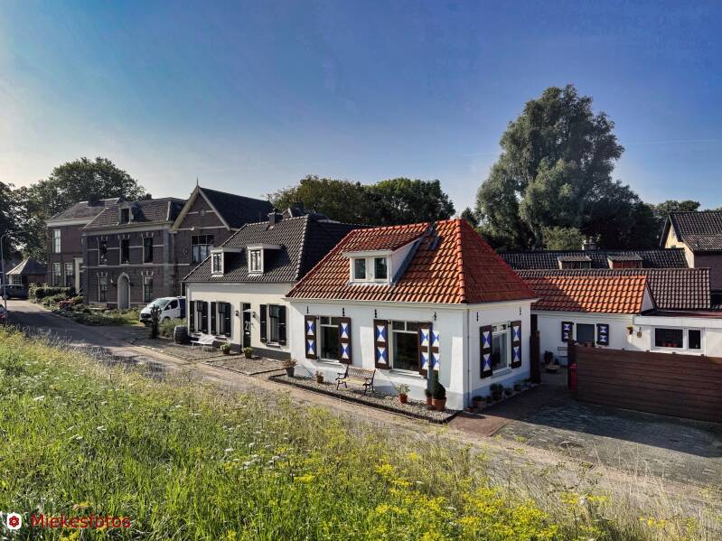 2025-08-10-hattem-standard.jpg