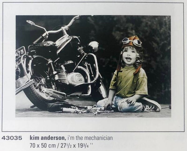 90er Jahre Poster Kim Anderson I'm the mechanician Kind Motorrad Poster Studio Edition 70 cm x 50 cm Kunstdruck Photography