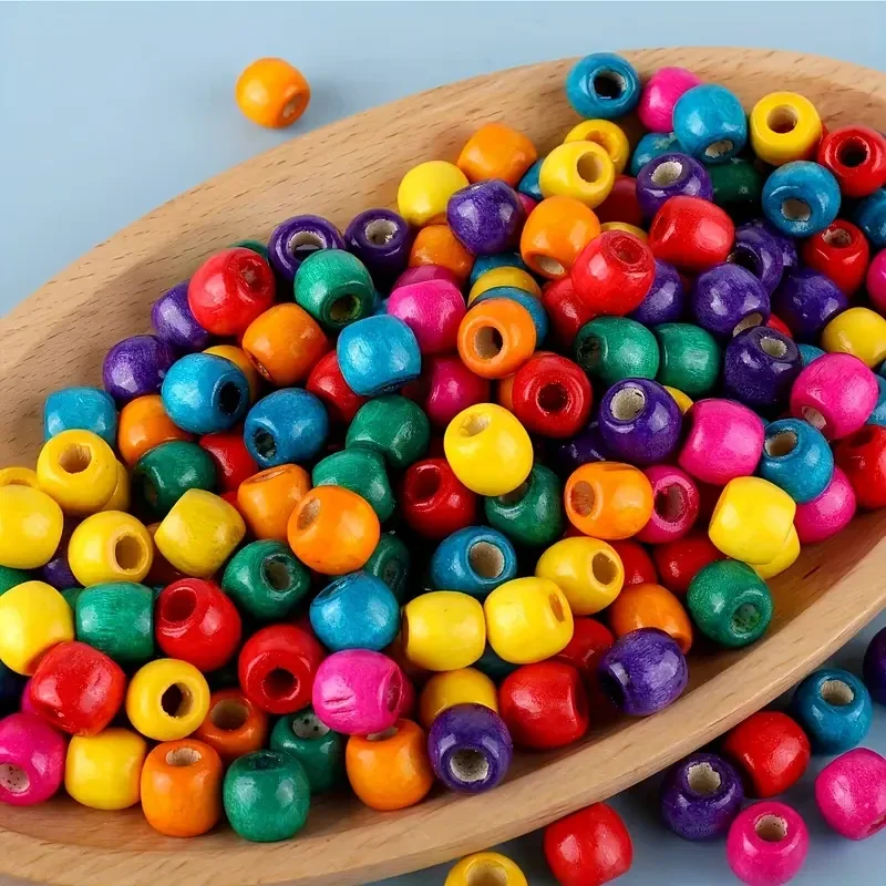 Perles en bois colorées