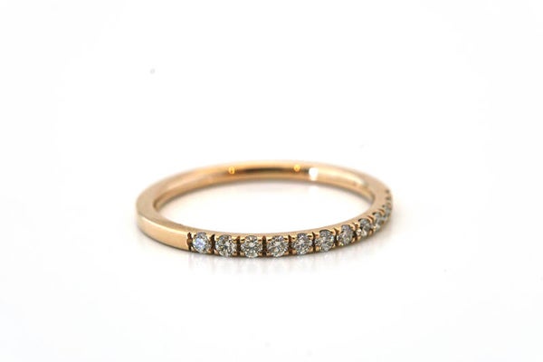 Verkocht Ring met 14 diamanten