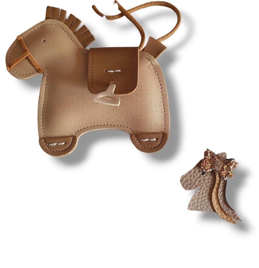 Tasje met een leuke haarspeldje