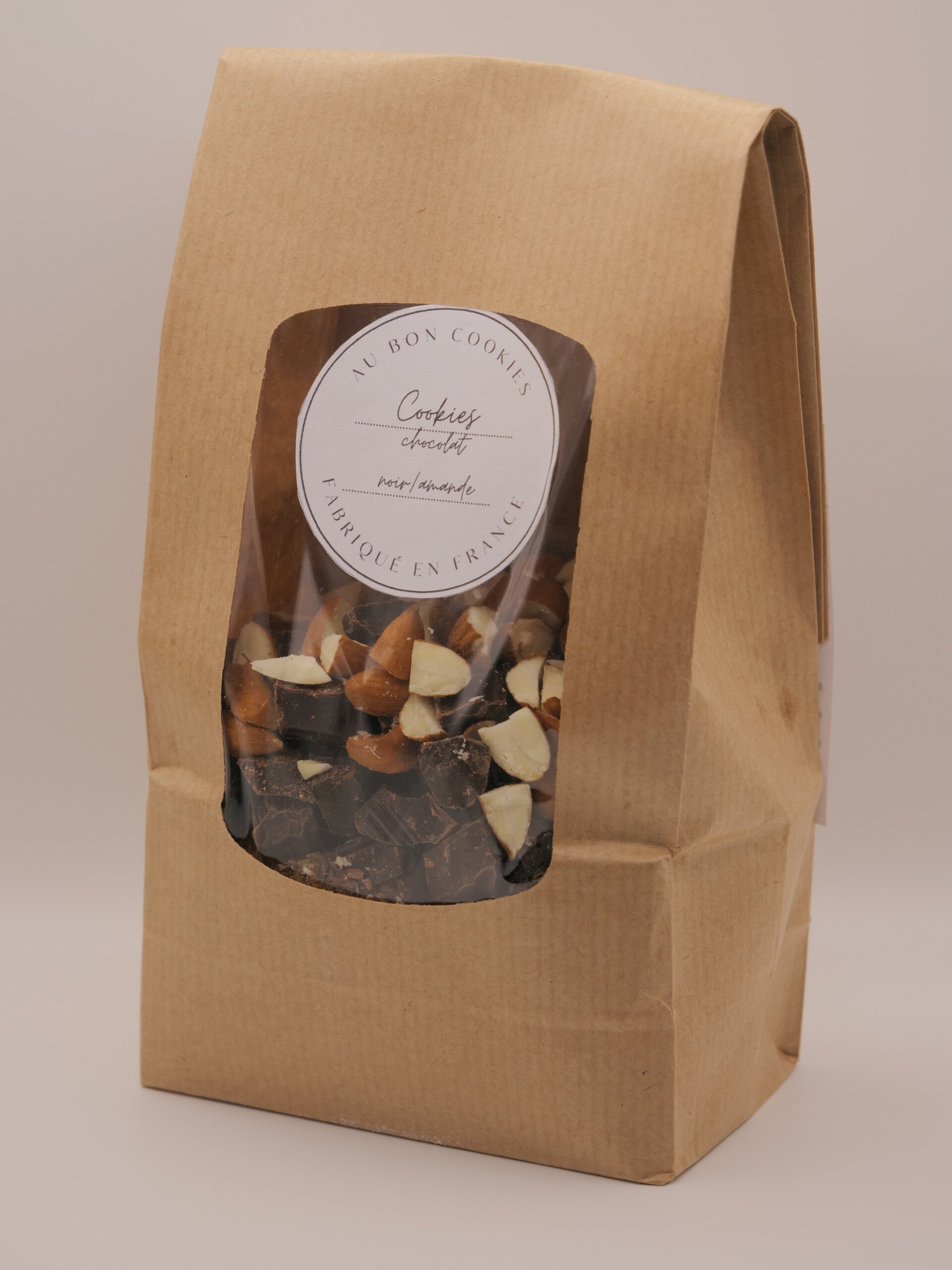 Noir/Amandes