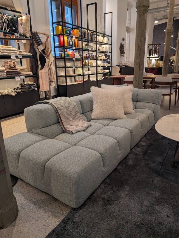 B&B Italia - tufty time sofa - Expo model