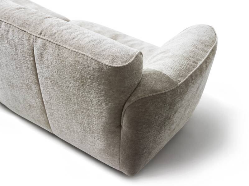 Edra meubels bij Donum Antwerpen | Italiaans design en ultiem comfort -- Ontdek Edra bij Donum Antwerpen. Ervaar iconische Italiaanse designmeubelen, innovatieve technologieën, uitzonderlijk comfort en ambachtelijk vakmanschap in onze showroom.
