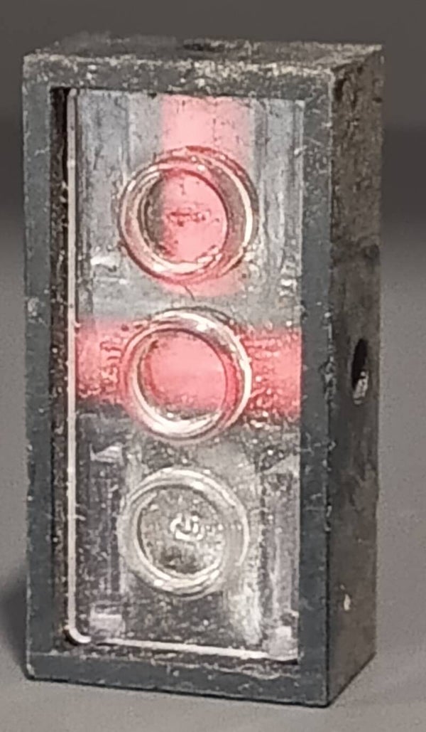 Black wheel holder missing some inside