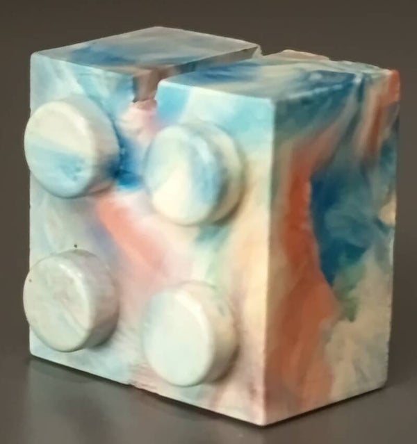 Marbled 2x2 brick