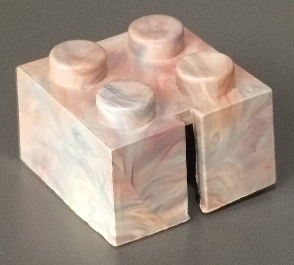 Marbled 2x2 brick