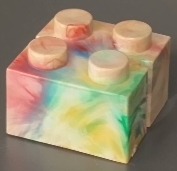 Marbled 2x2 brick