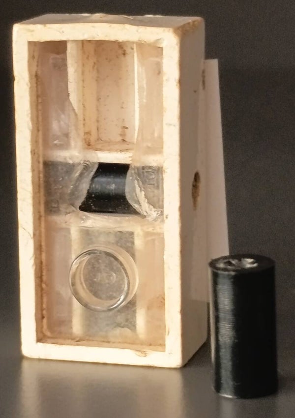 Short shot wheel holder