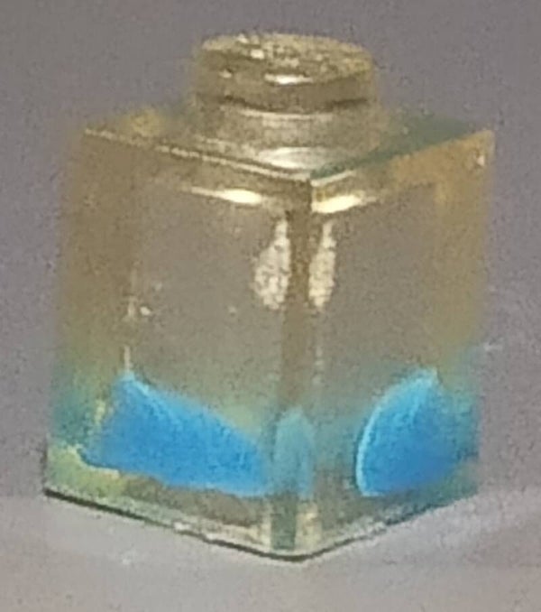 1x1 marbled trans clear brick