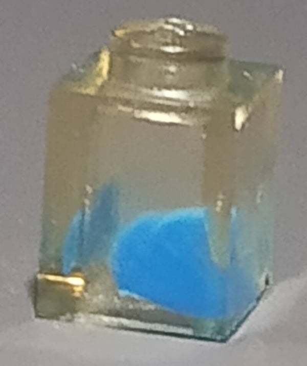 1x1 marbled trans clear brick
