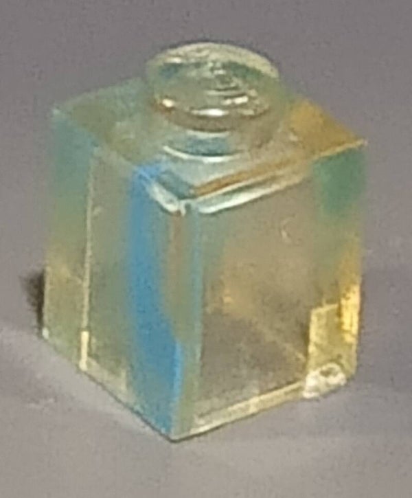 1x1 marbled trans clear brick
