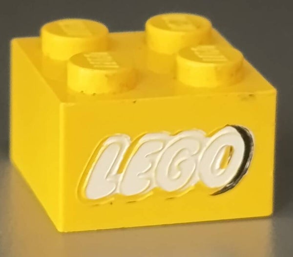 2x2 misprint Lego logo