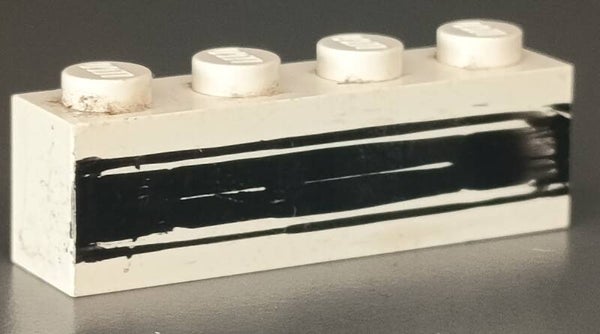 1x4 white brick grille misprint