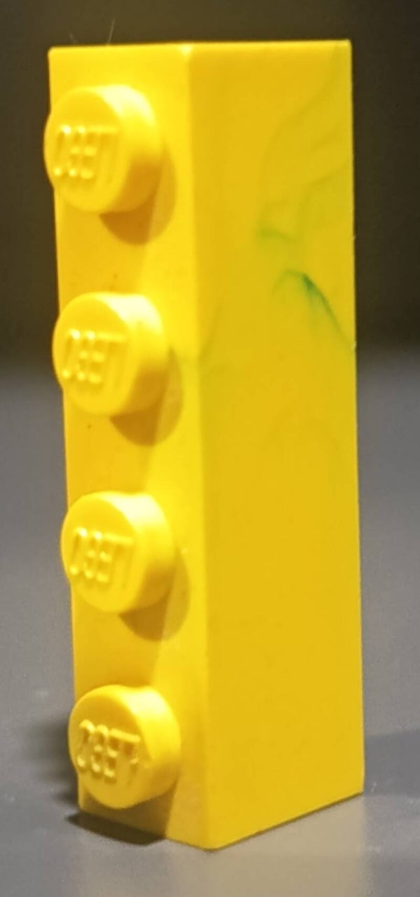 Yellow 1x4 brick marbled