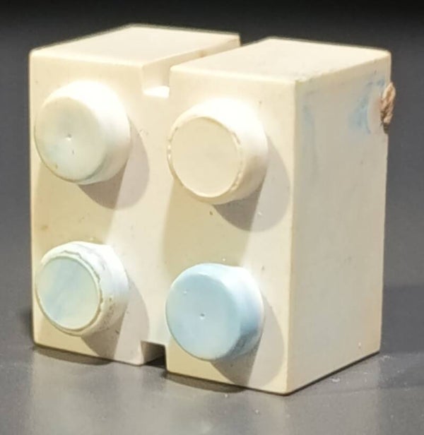 White 2x2 brick marbled