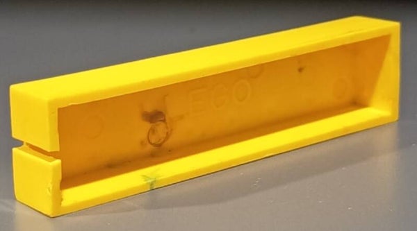 2x8 yellow brick with small marbled