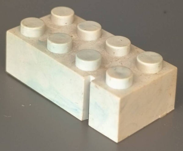 2x4 white brick marbled