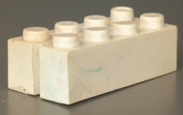 2x4 white brick little marbled