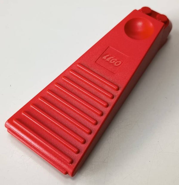 Brick separator - red