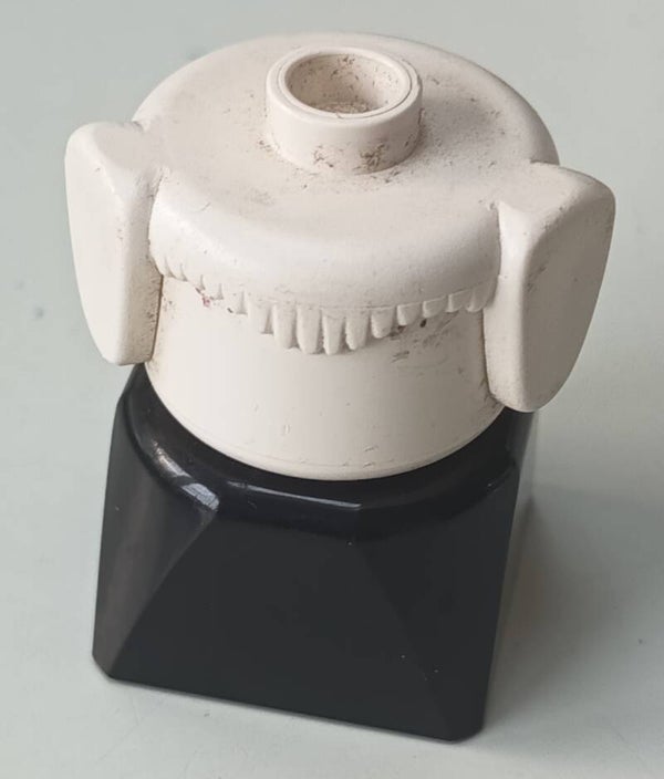 Unpainted duplo figure