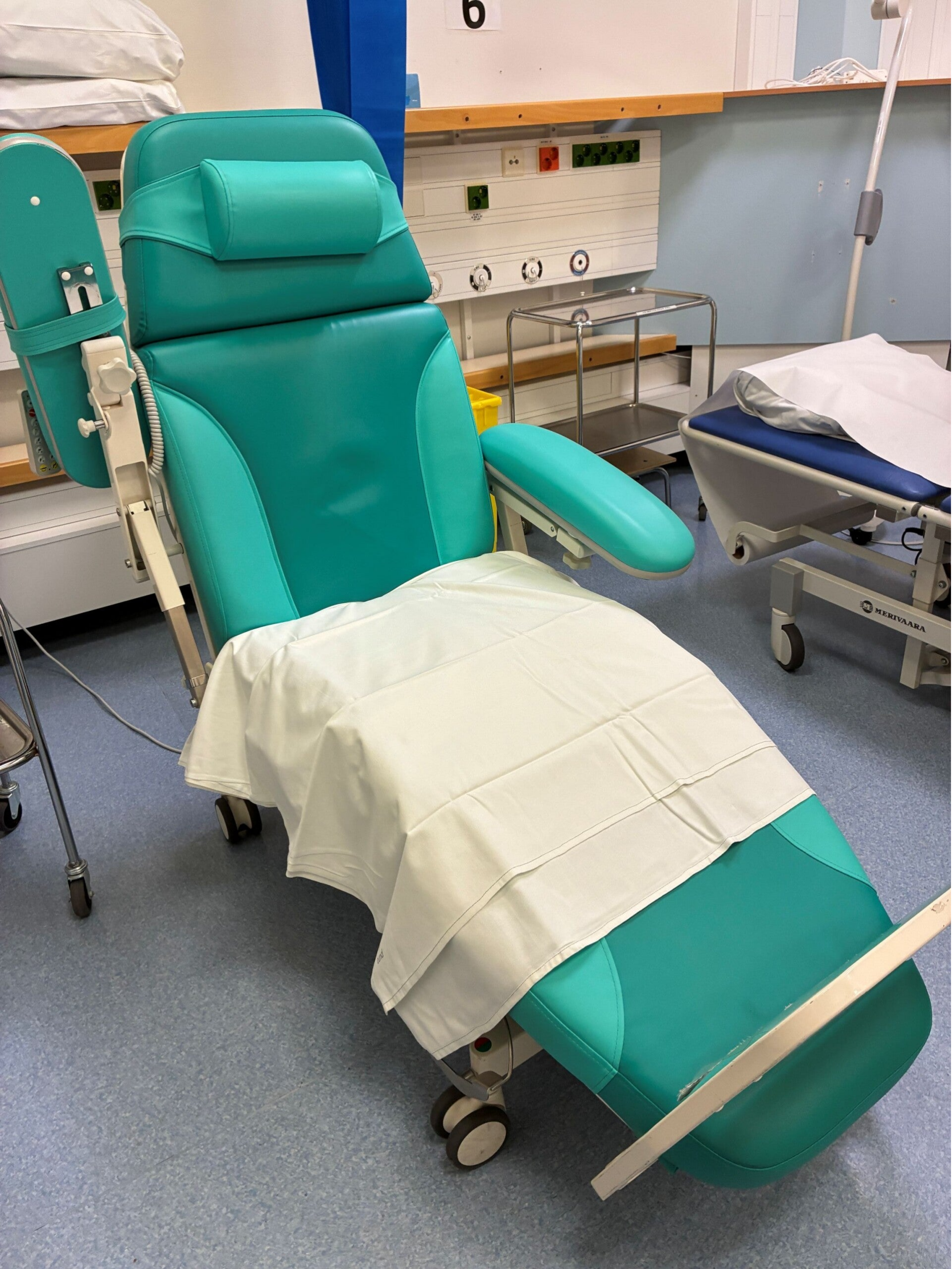 Hoitotuoli Hyvinkään sairaalassa