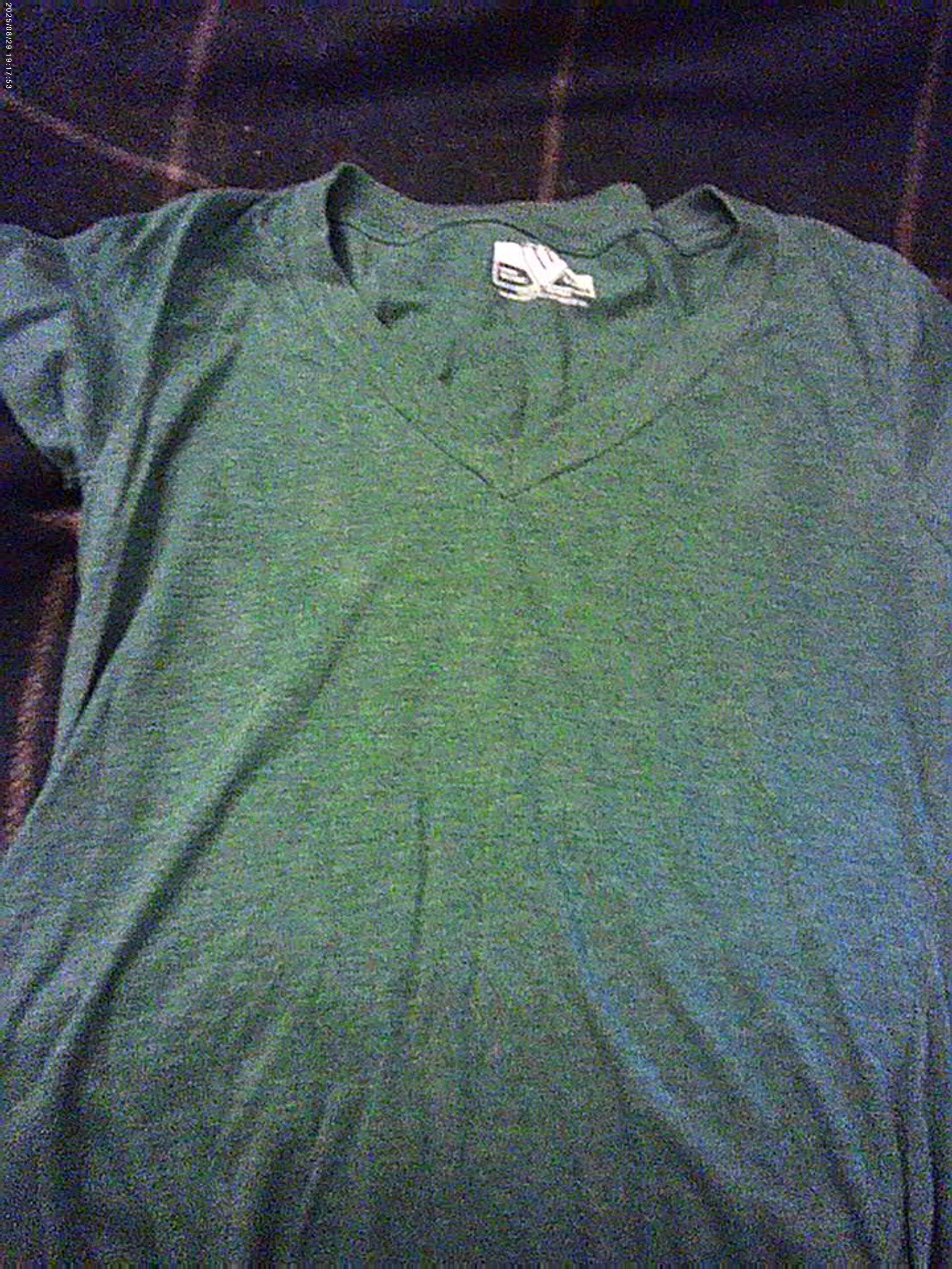 Old Navy V-Neck T-Shirt – Heathered Green  Soft Cotton Blend  Size M  Pre-Owned