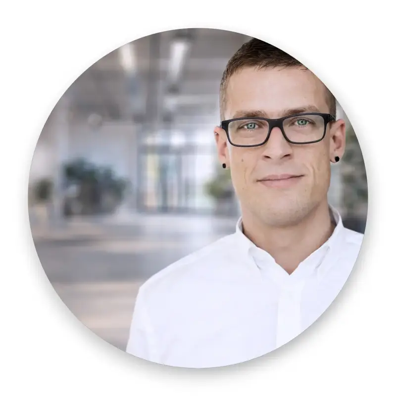 Patrick Rostalski, Gründer von pom.berlin und Experte für Performance Marketing, Google Ads, SEO und Online Marketing.