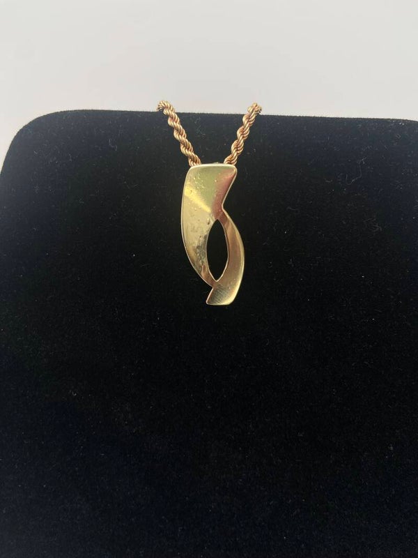 Hanger met as gemaakt uit ring