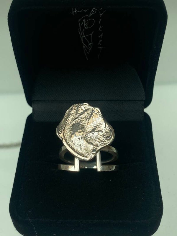 Ring met vingerprint in reliëf