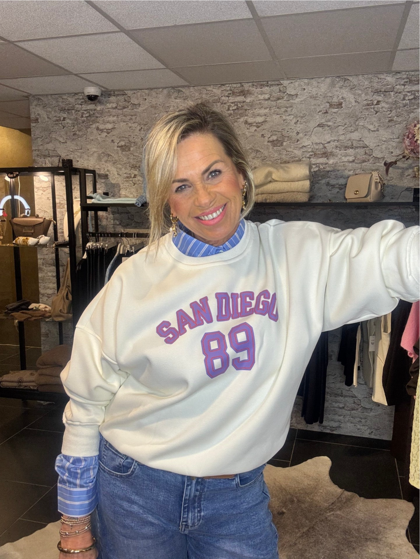 Azzurro sweater San Diego