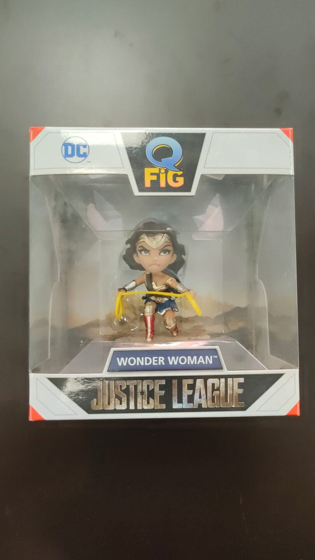FIGURA WONDER WOMAN LÁTIGO