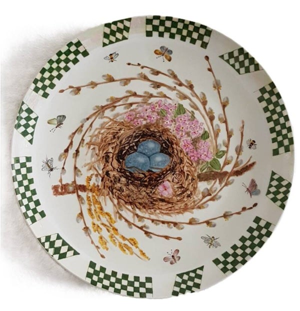 Porzellanteller Frühling – Vogelnest & Naturmotiv