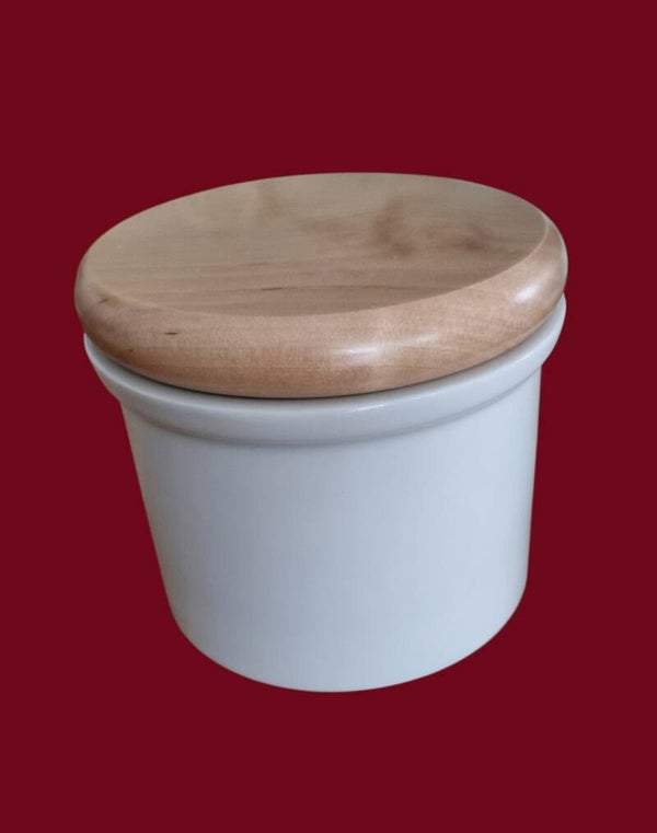 Weisse Porzellan-Vorratsdose mit Holzdeckel – 9,5 cm