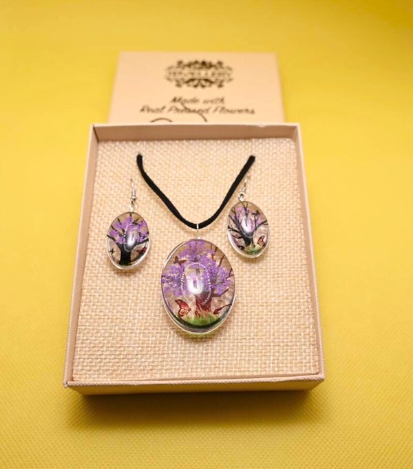 Pressed Floral Jewelry Set - Necklace & Earrings with Purple Floral Design in Elegant Gift Box