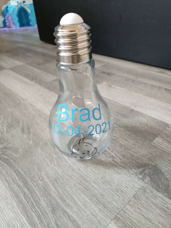 Geboorte lichtbol met licht