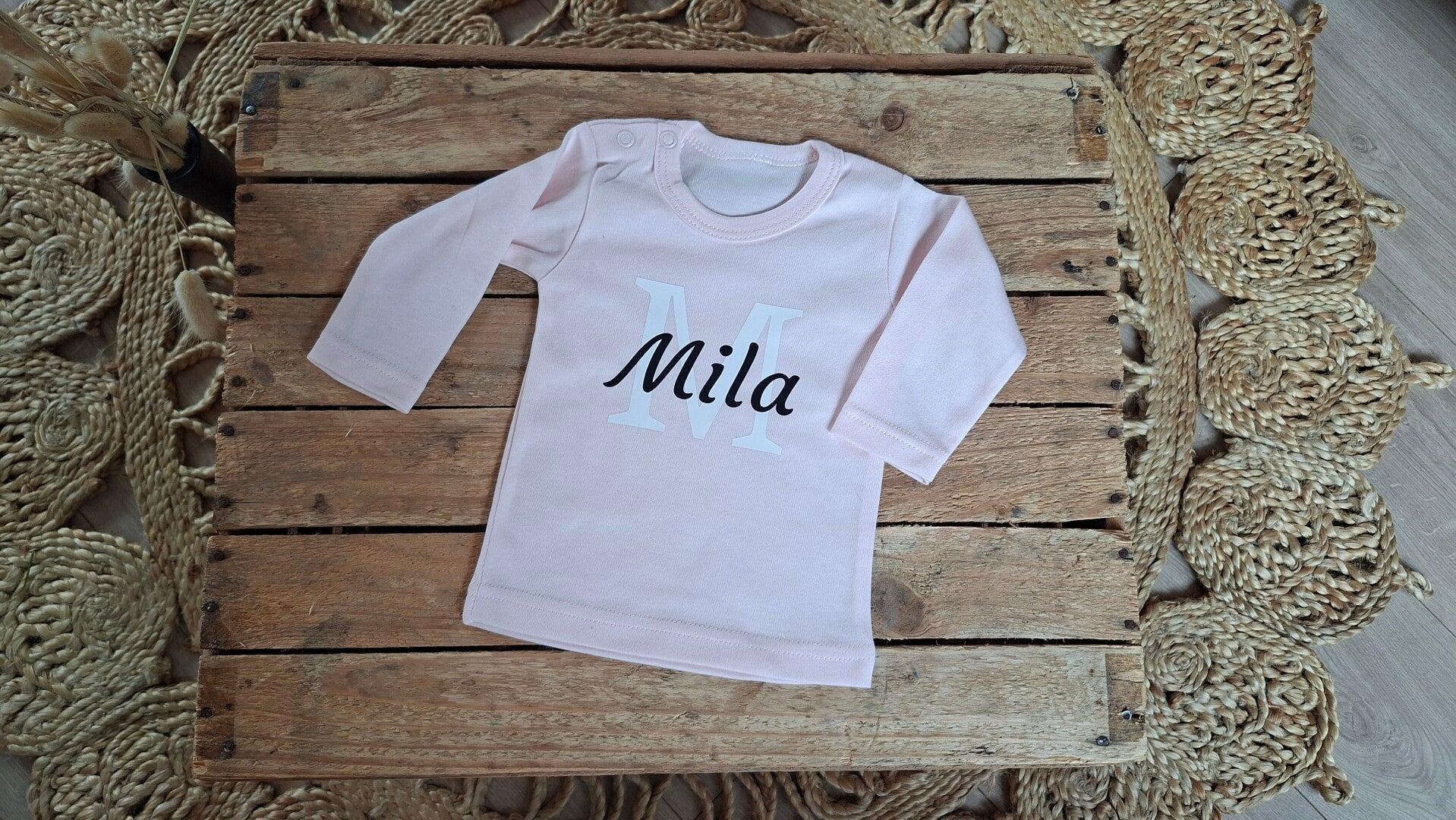 T- SHIRT | Met naam en letter