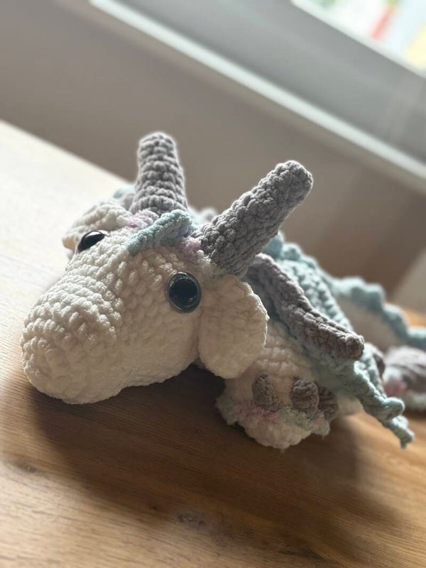 Handgemachter Häkel-Drache - liebevoll gehäkelt