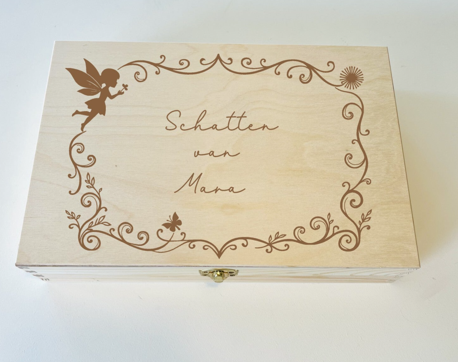 Schatkist hout met naam en feeënkrans