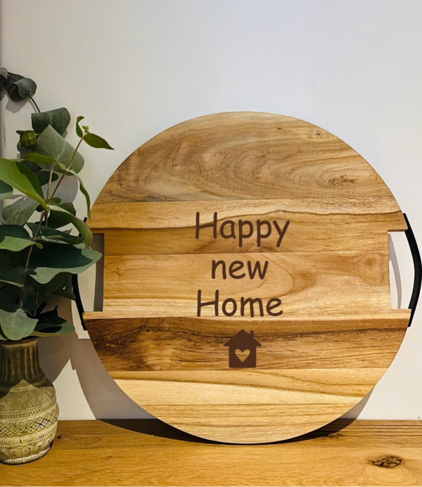 Ronde teak hapjesplank met metalen handvatten