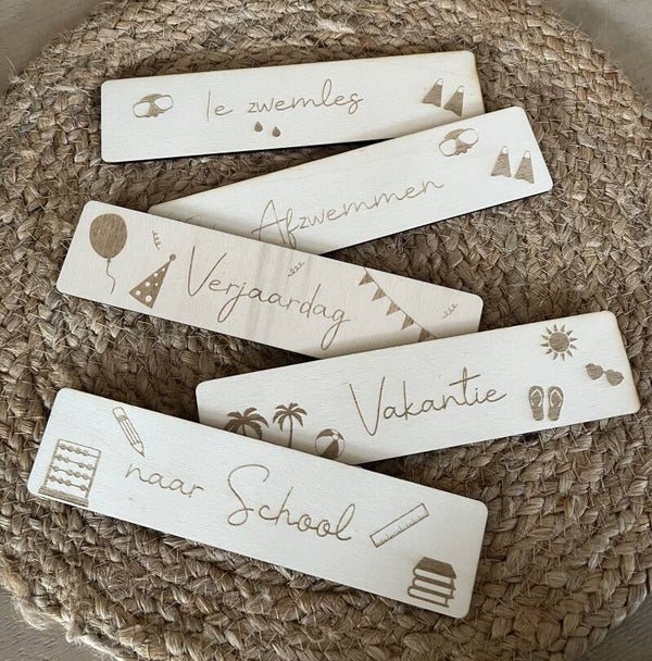 Momenten kaartjes Houten aftelkalender