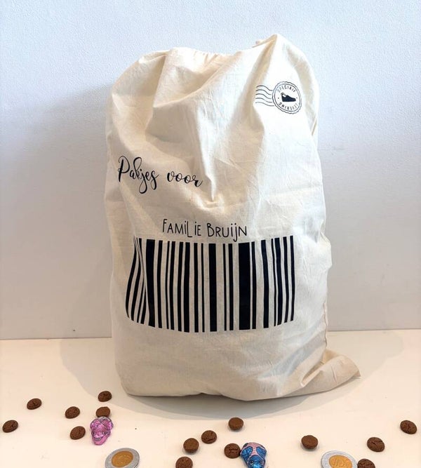Sinterklaaszak met barcode en naam