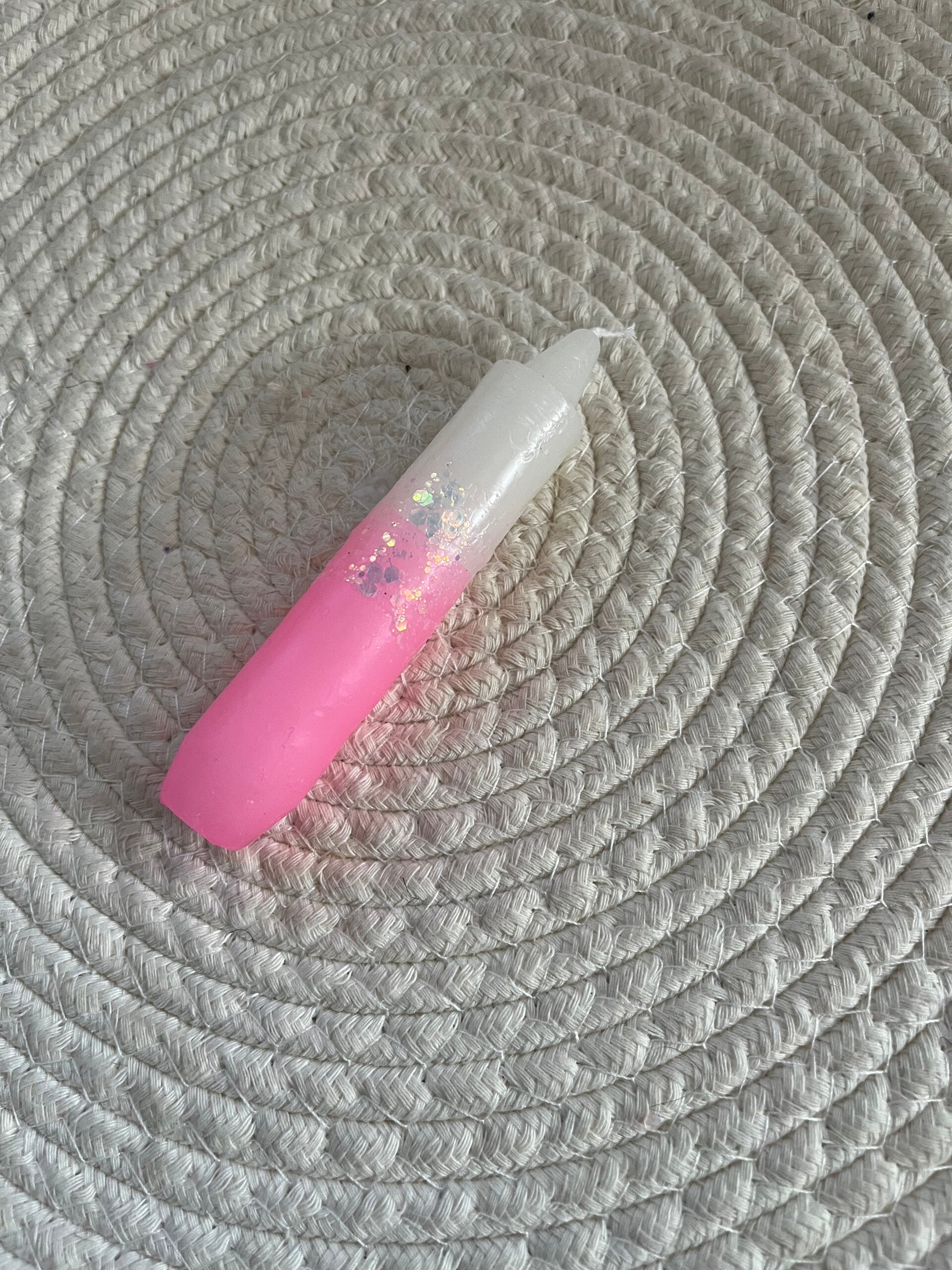 Dip dye kaarsje 11 cm roze en glitter